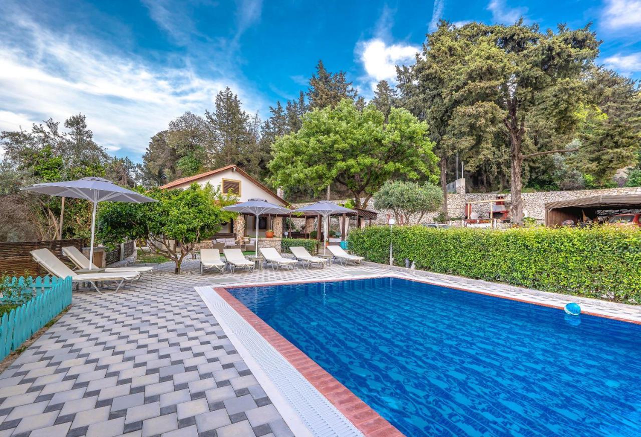 Villa Rafaela Коскину Экстерьер фото